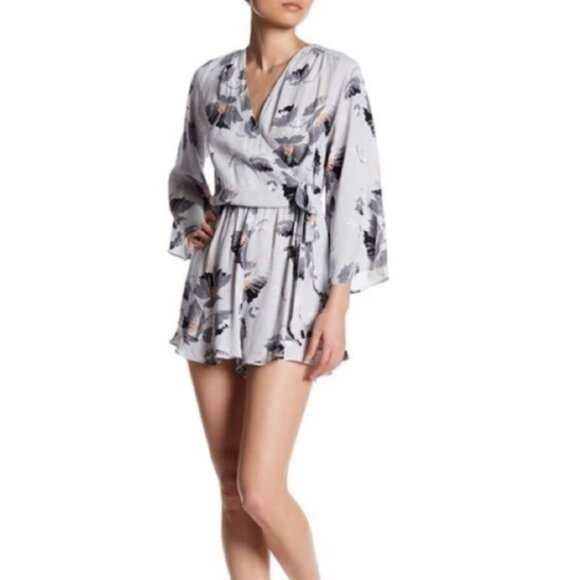 Astr Floral Romper - Picture 1 of 9